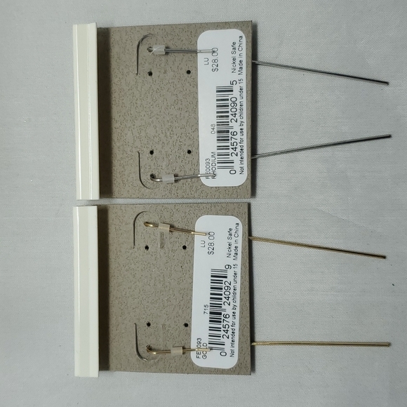 2 pairs French connection stick earrings gold and silver - Picture 6 of 6